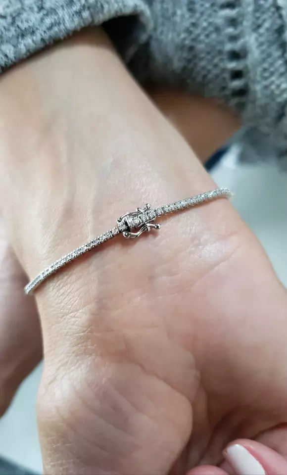 14K White Gold 1ct Natural Diamond Tennis Bracelet Great Quality, 7 Inches.